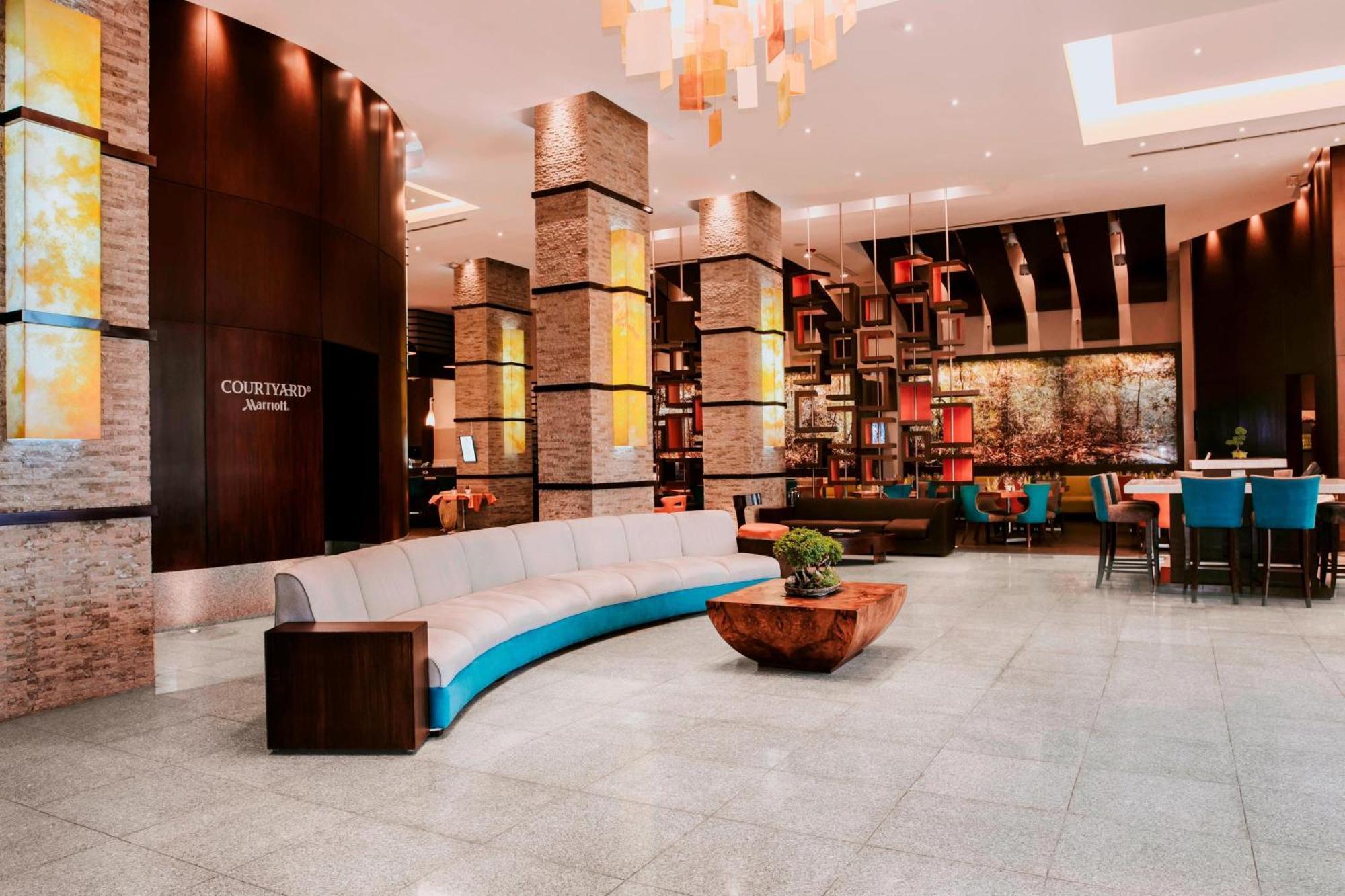 Courtyard By Marriott Guayaquil Hotel Exterior photo